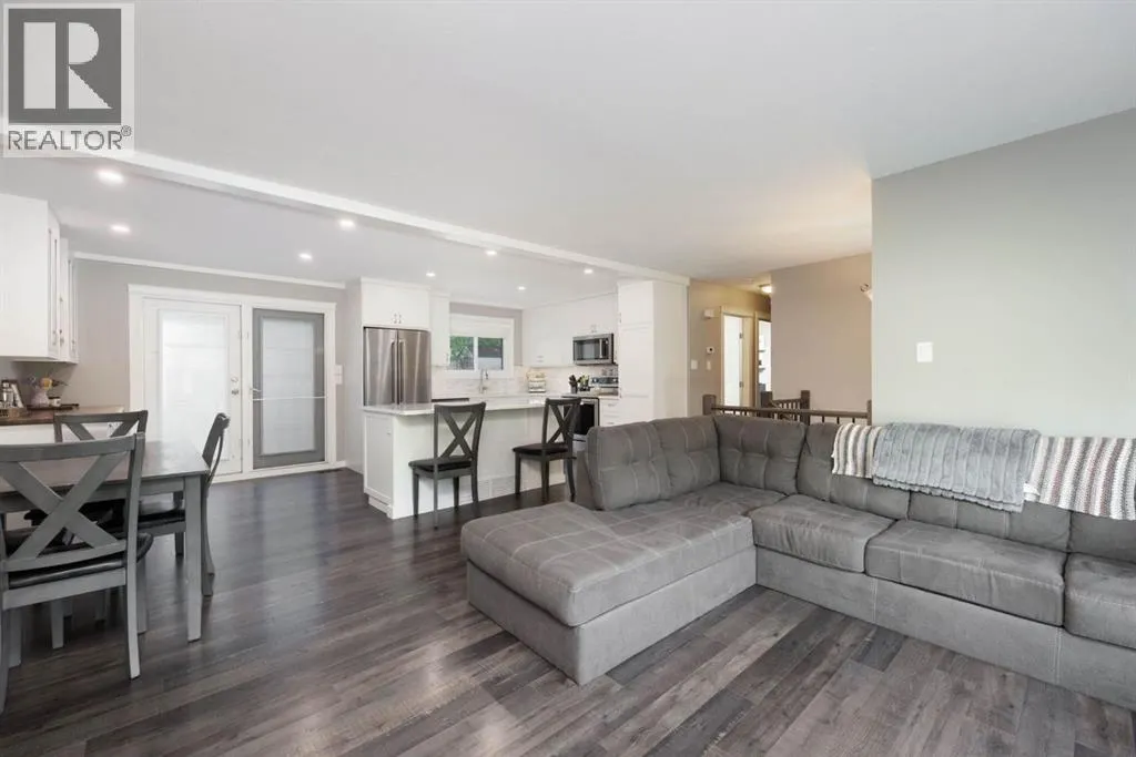 525 Beacon Hill Drive