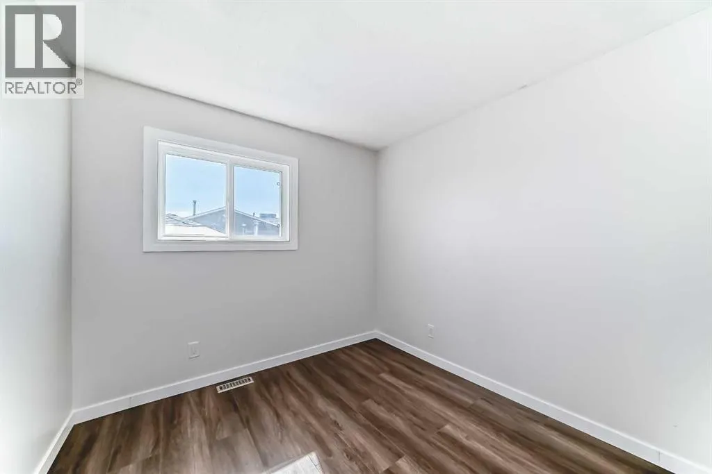 33 Martinridge Place NE