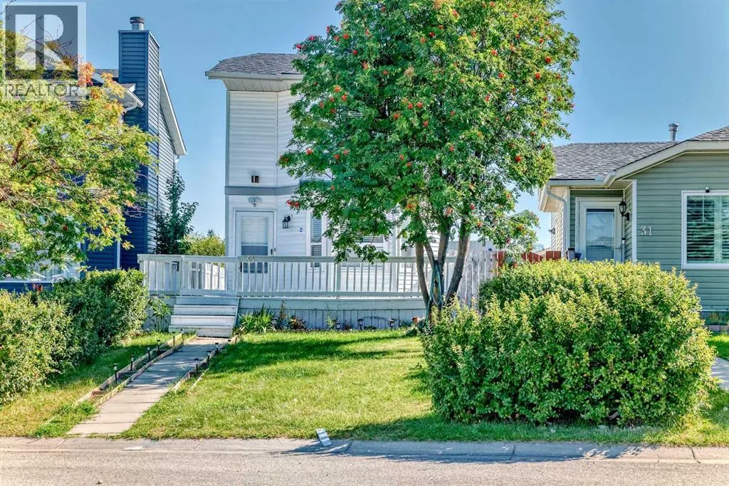 33 Martinridge Place NE