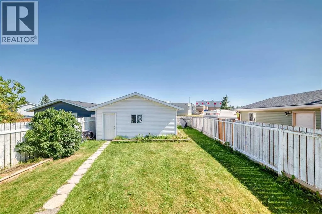 33 Martinridge Place NE