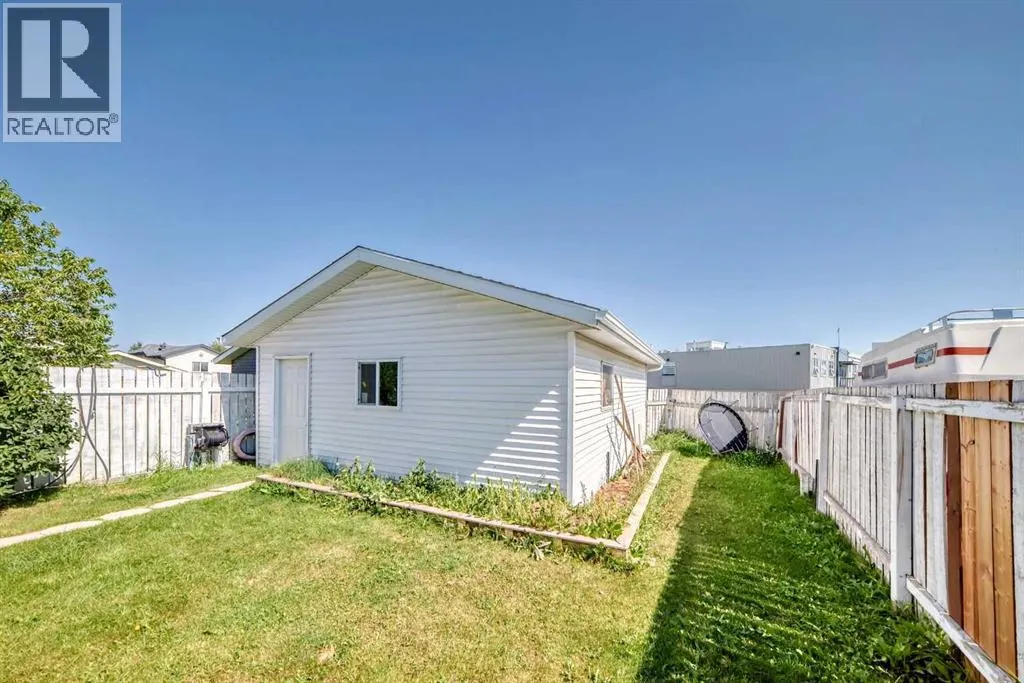 33 Martinridge Place NE