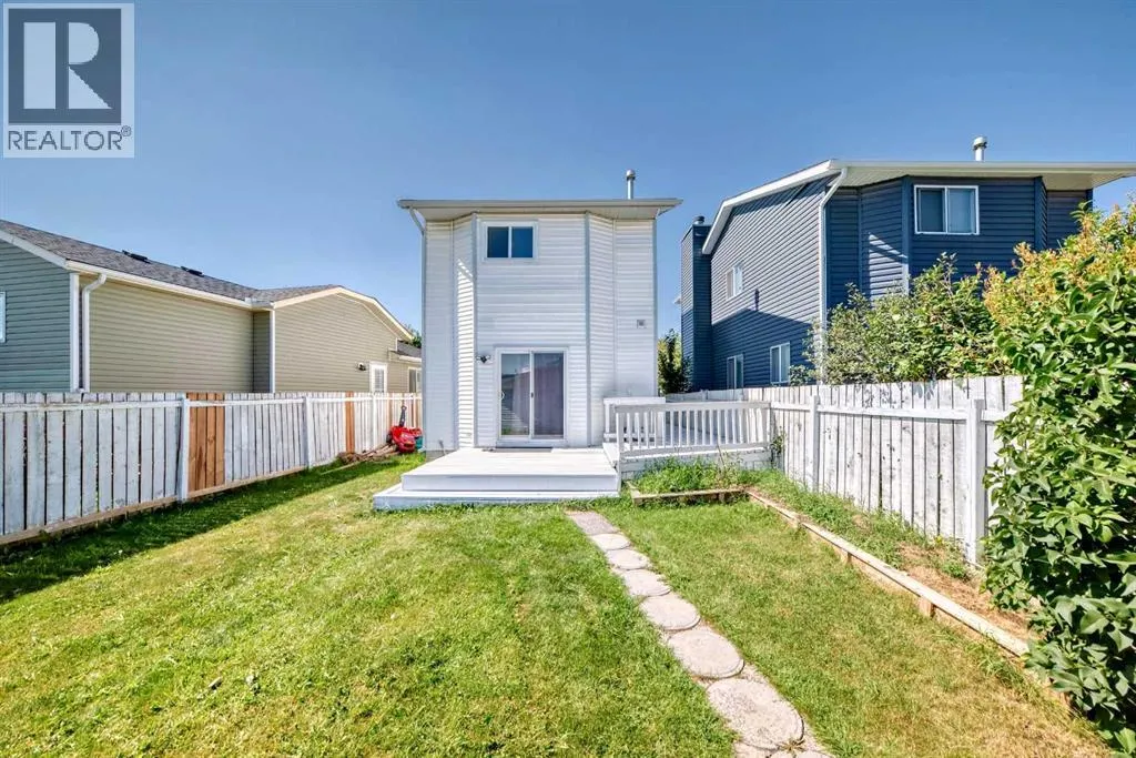 33 Martinridge Place NE