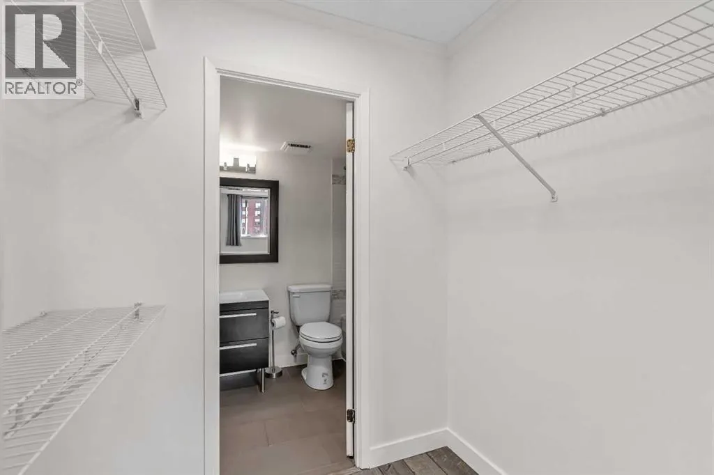 1305 (PH5), 225 25 Avenue SW