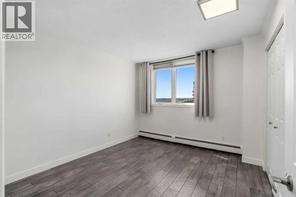 1305 (PH5), 225 25 Avenue SW