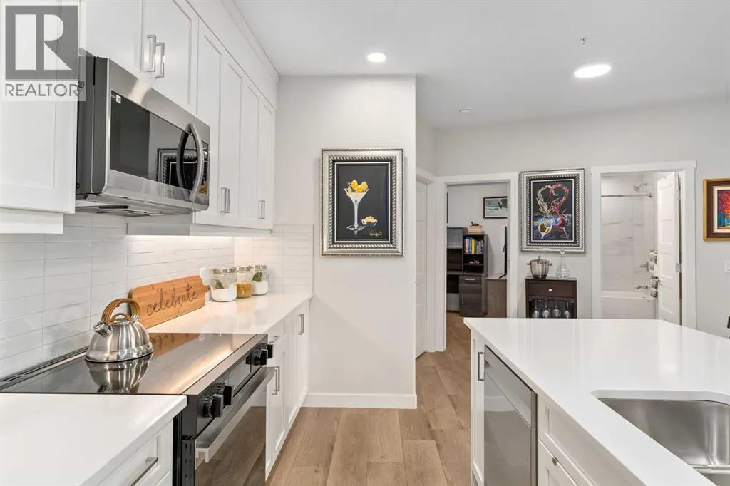 112, 125 Wolf Hollow Crescent SE