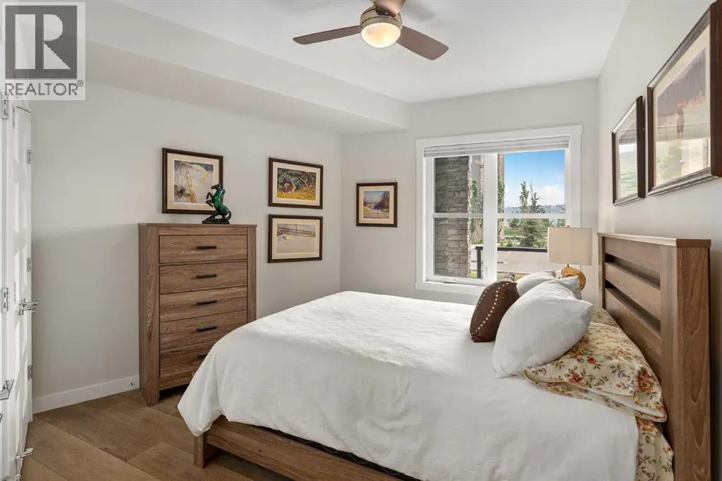 112, 125 Wolf Hollow Crescent SE