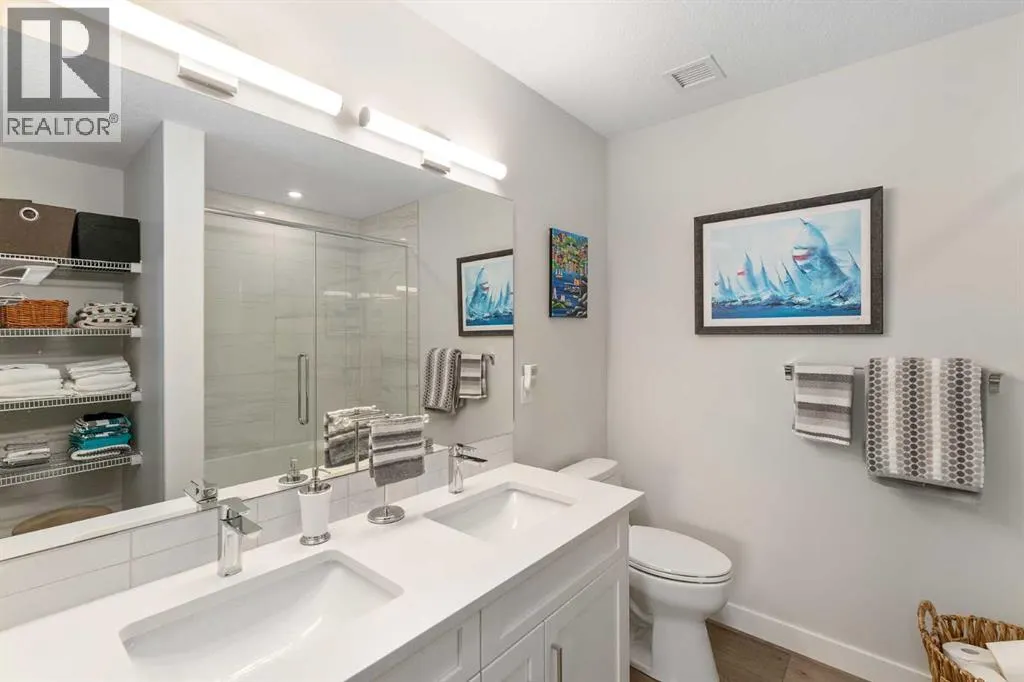 112, 125 Wolf Hollow Crescent SE