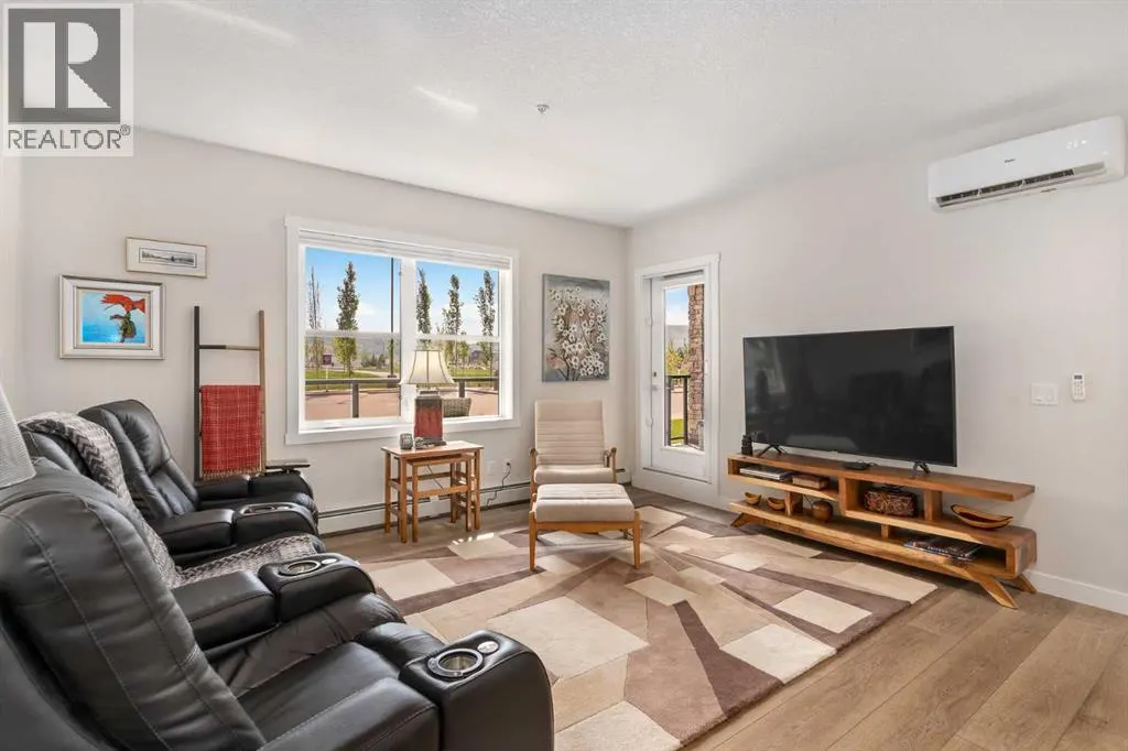 112, 125 Wolf Hollow Crescent SE