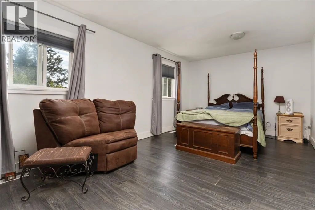 225 Dominion Street