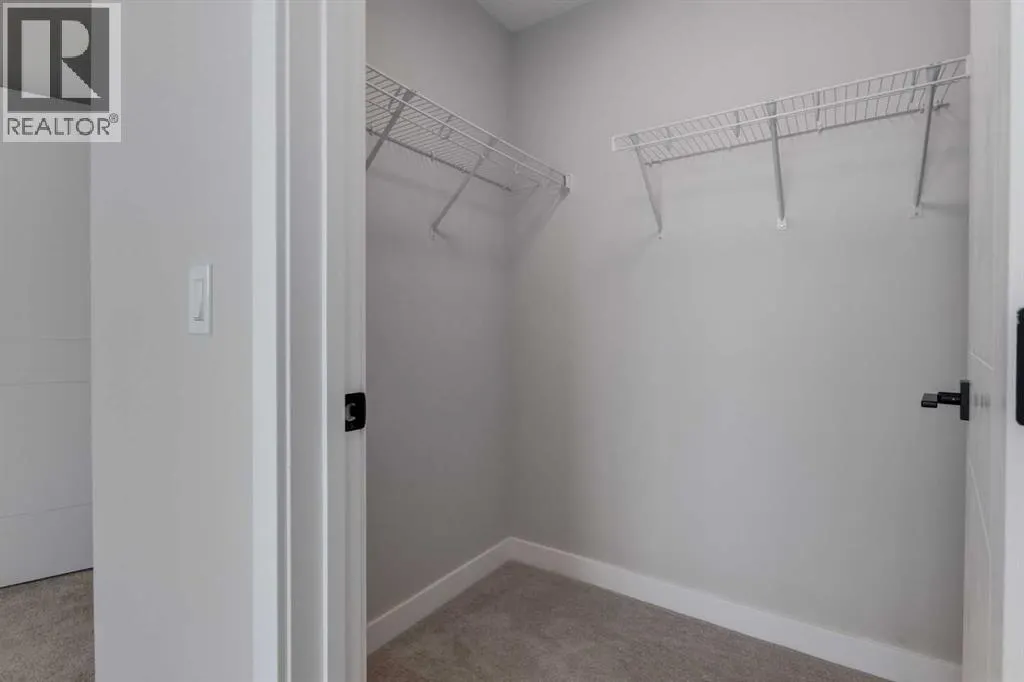 261 Cobblestone Gate