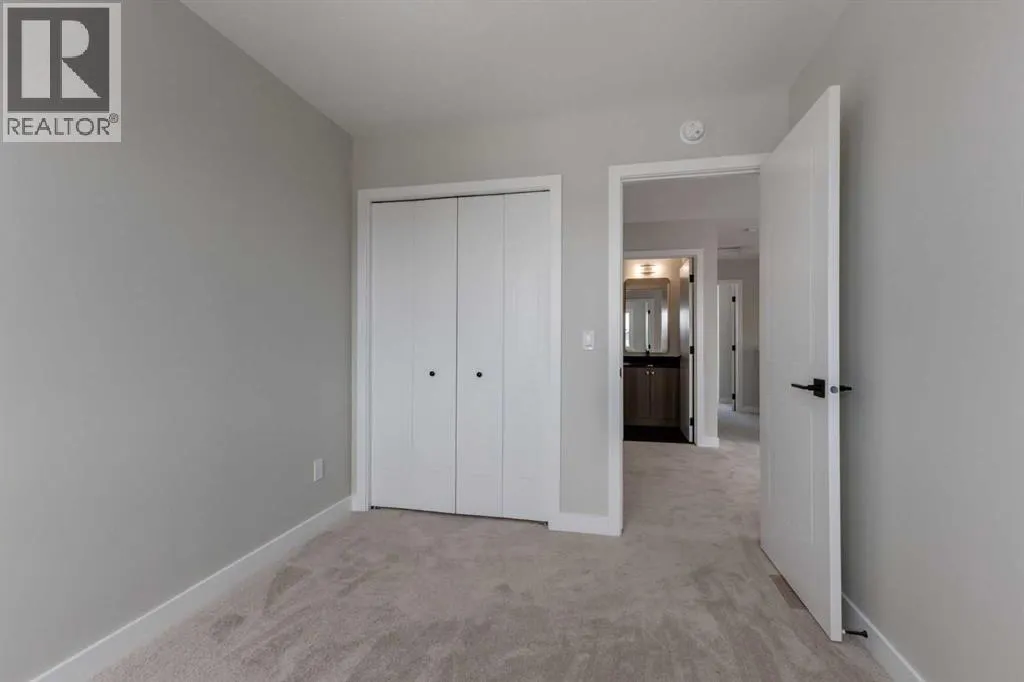 261 Cobblestone Gate