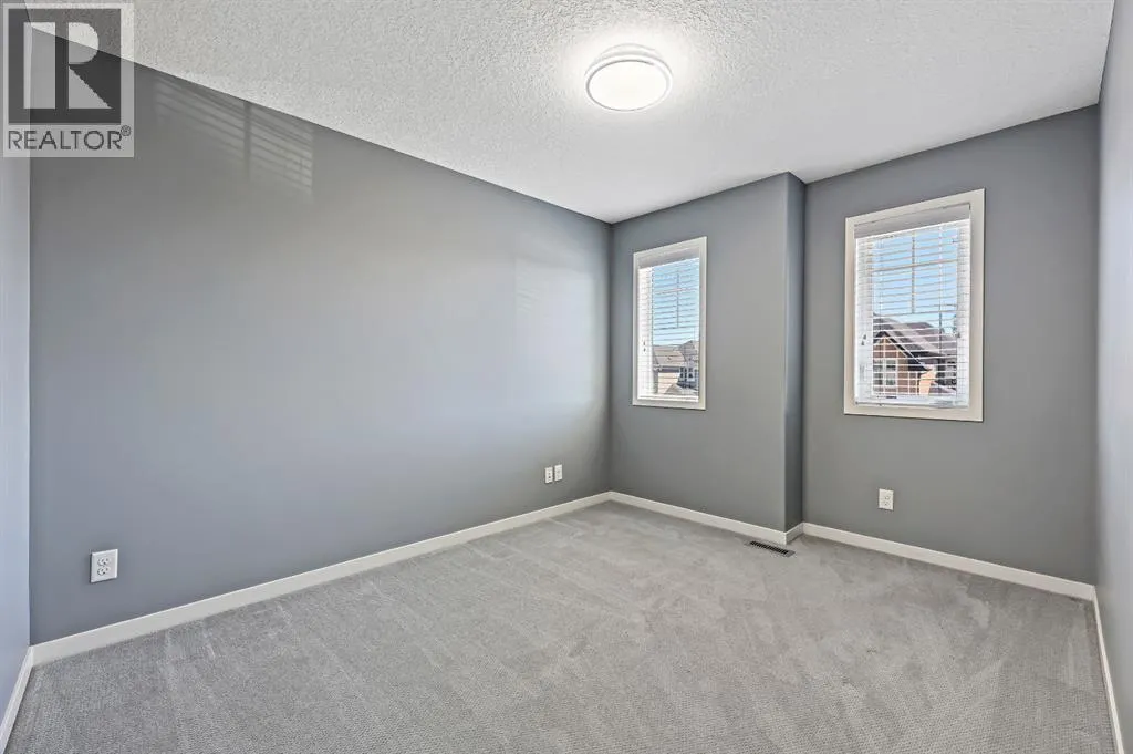 32 Cranarch Crescent SE