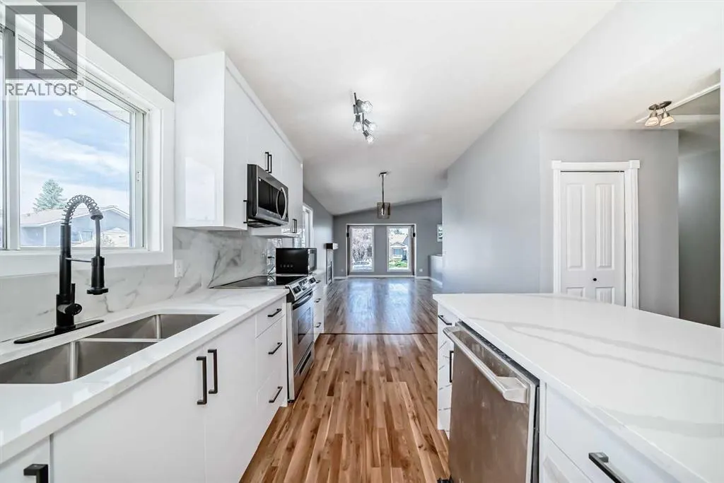 77 Shawfield Way SW