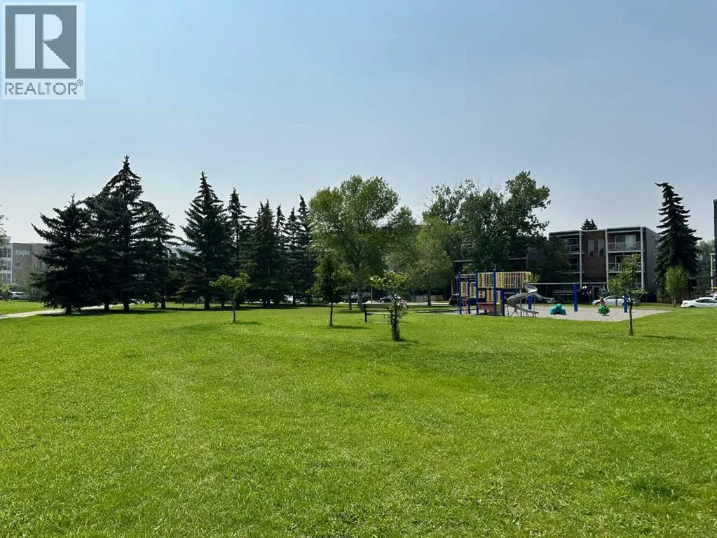 1130A Regent Crescent NE