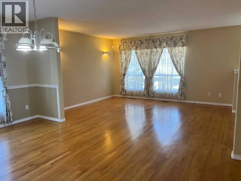 47 Squamish Boulevard W