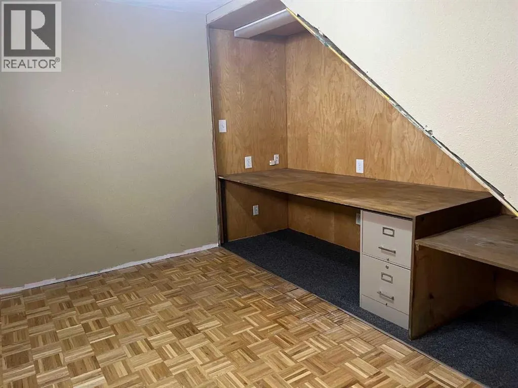 47 Squamish Boulevard W