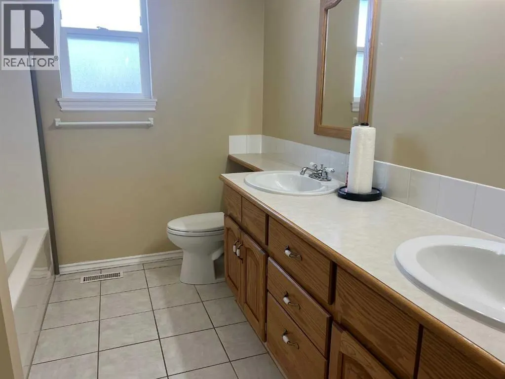 47 Squamish Boulevard W