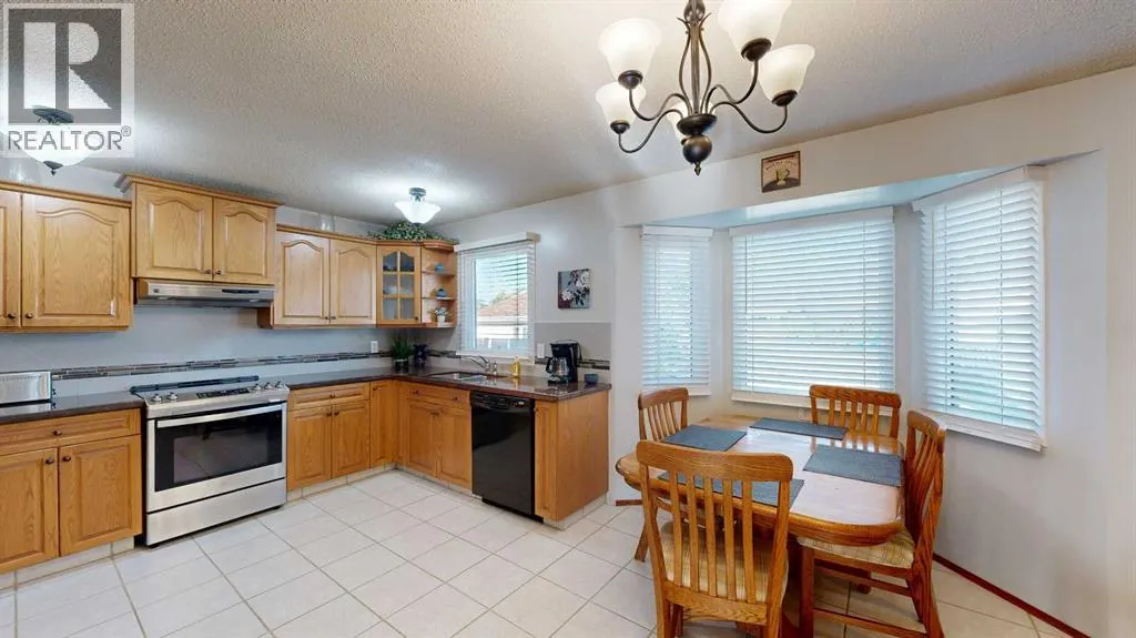 1808 65 Street NE