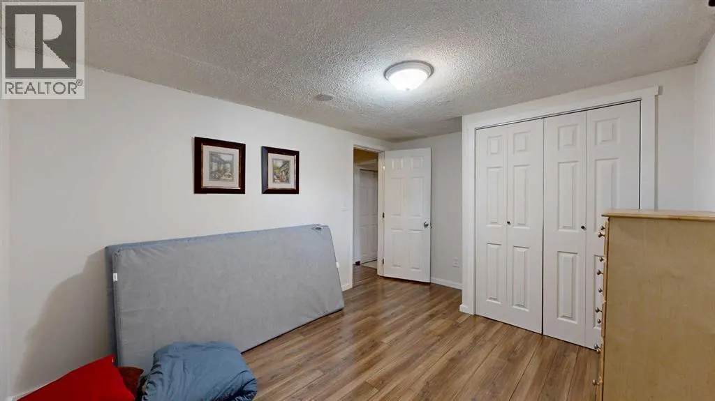 1808 65 Street NE