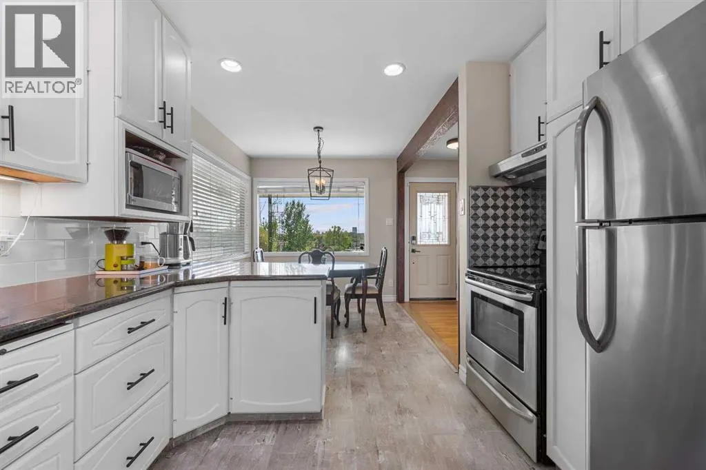 18 Cornell Place NW