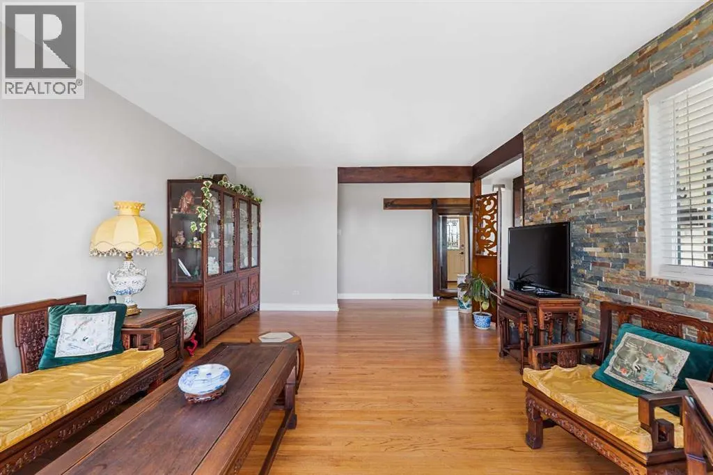 18 Cornell Place NW