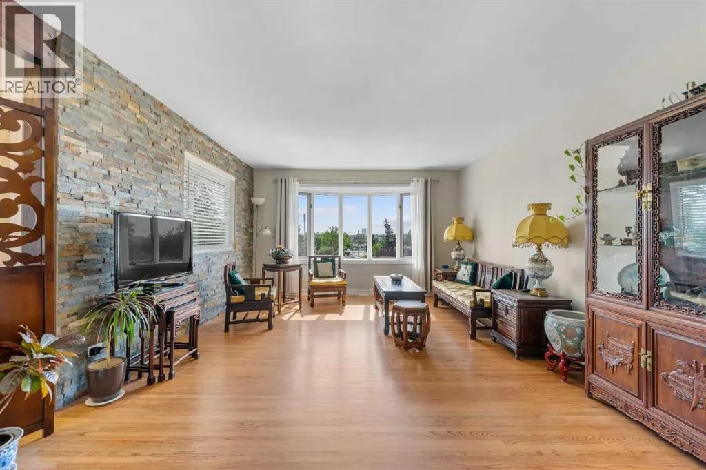 18 Cornell Place NW