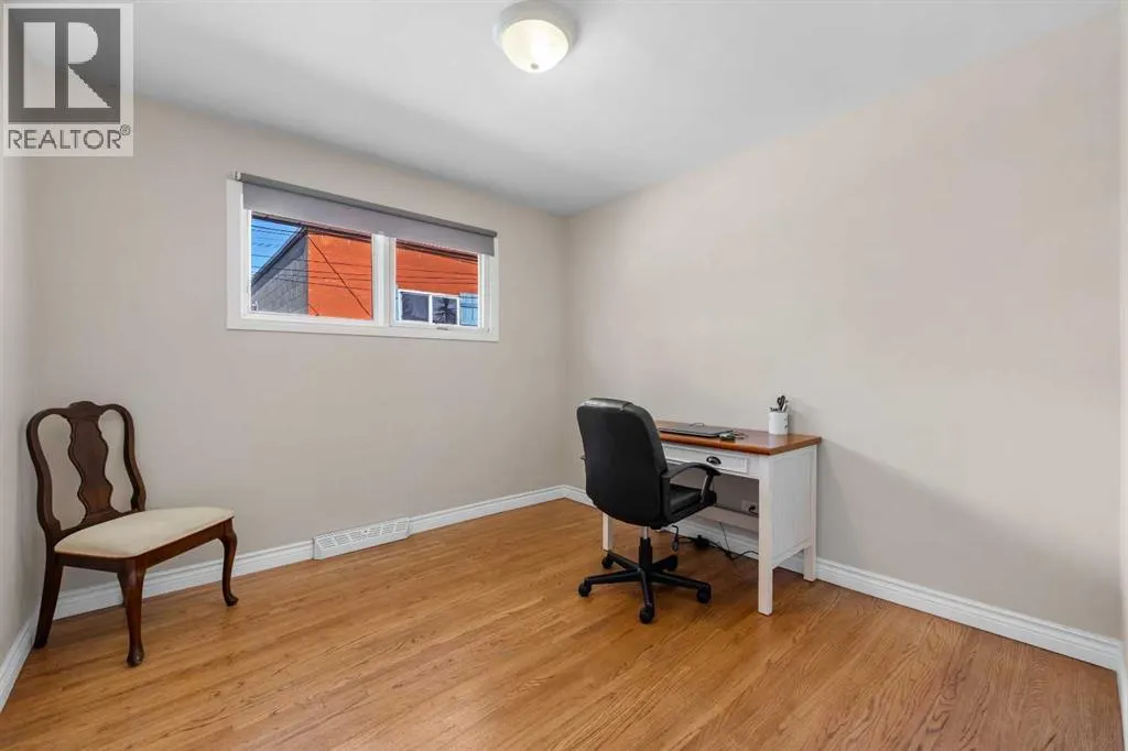 18 Cornell Place NW