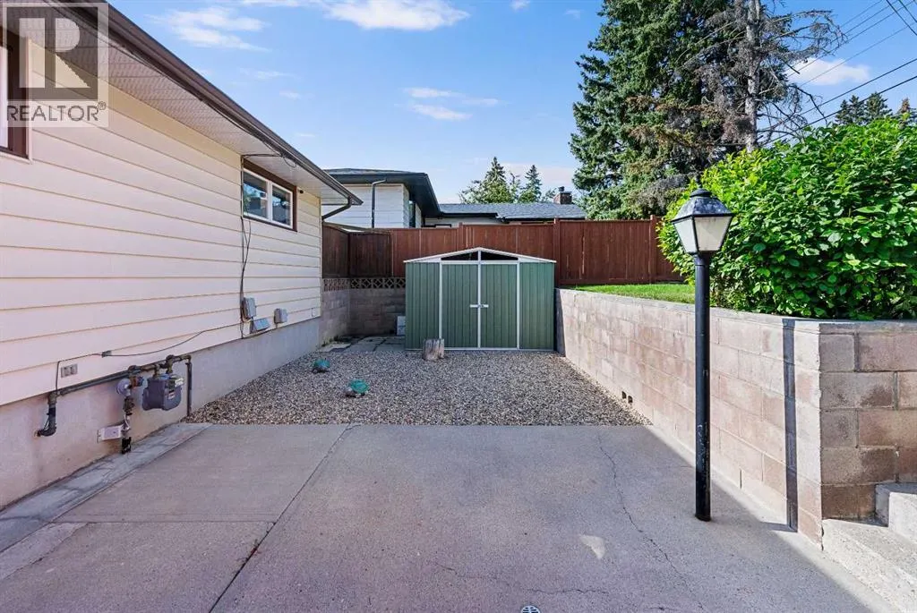 18 Cornell Place NW