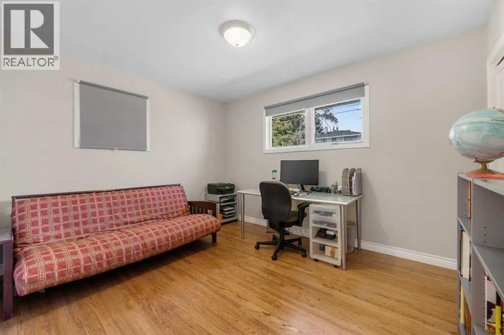 18 Cornell Place NW