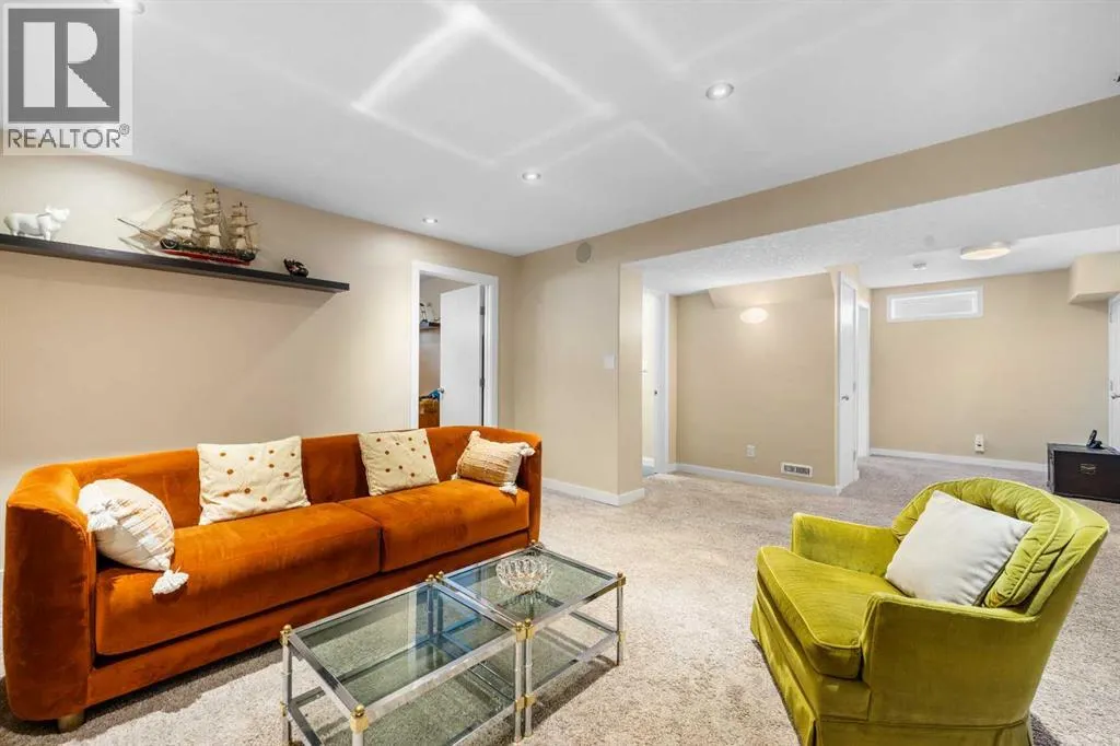 18 Cornell Place NW
