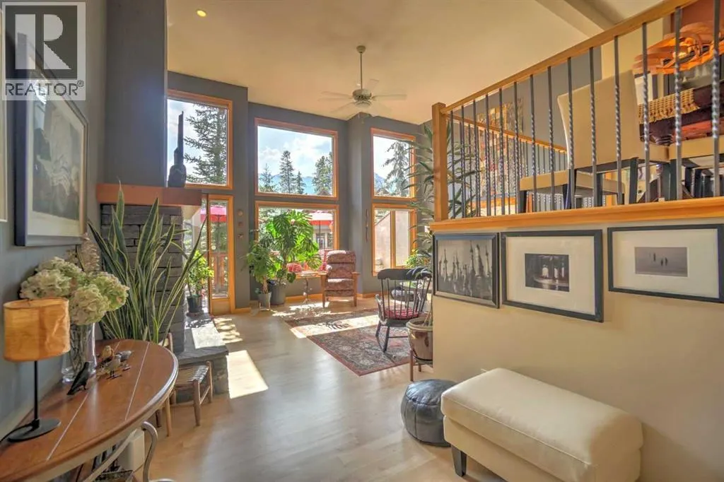 27, 137 Wapiti Close NE
