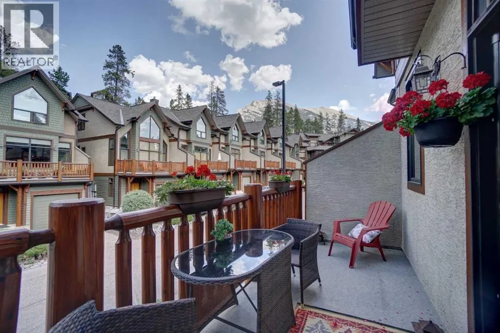 27, 137 Wapiti Close NE