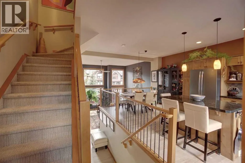 27, 137 Wapiti Close NE