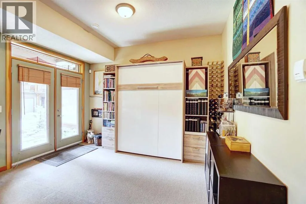 27, 137 Wapiti Close NE