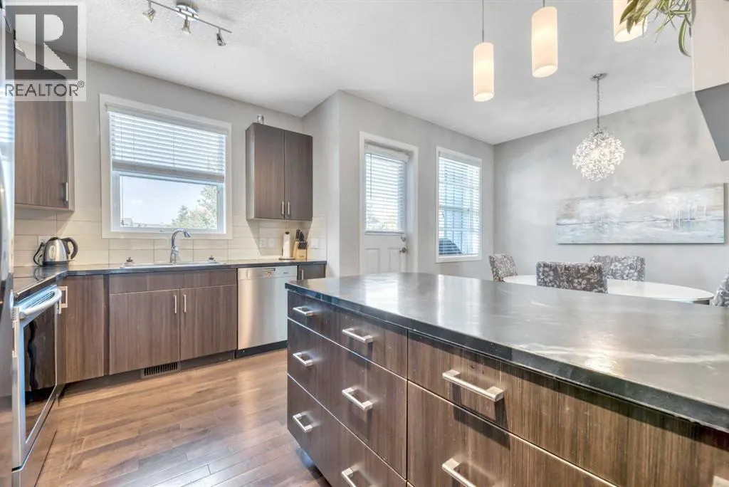709, 10 Auburn Bay Avenue SE