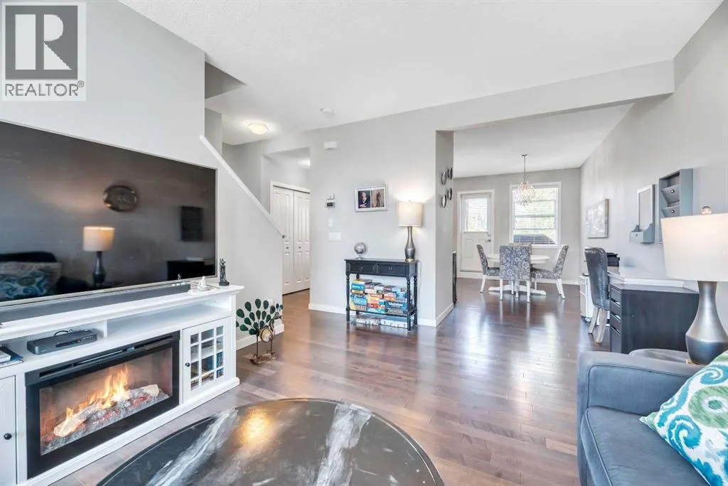 709, 10 Auburn Bay Avenue SE