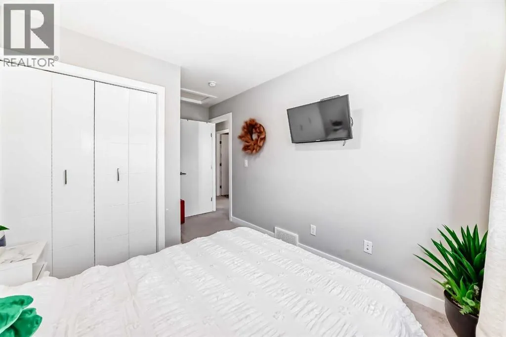 605 Evanston Link NW