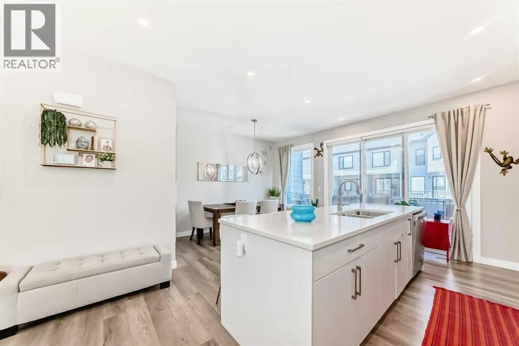 605 Evanston Link NW