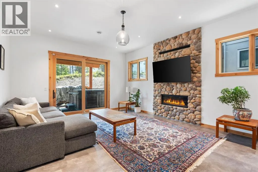 232 Stewart Creek Rise