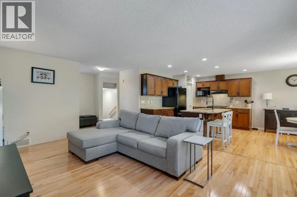 240 Silverado Range Heights SW