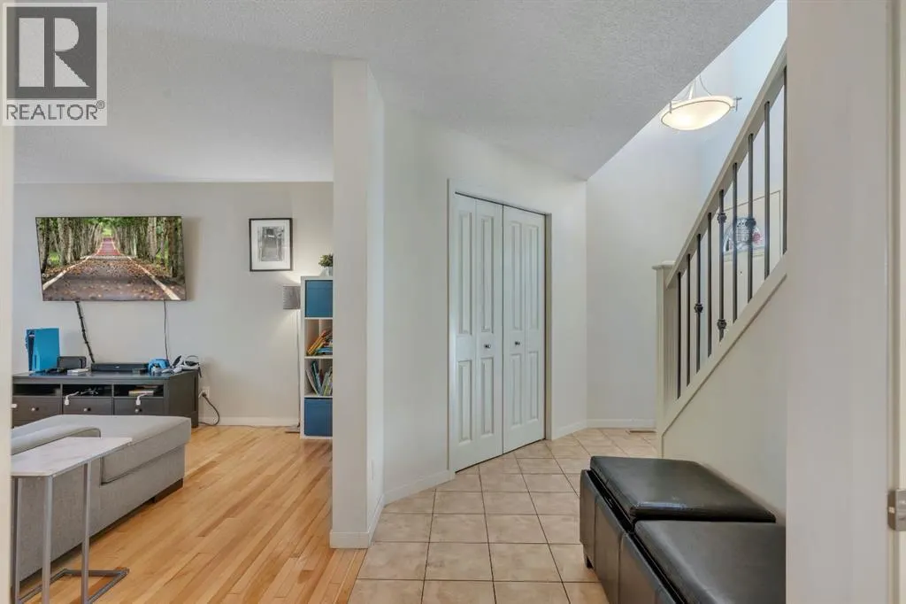 240 Silverado Range Heights SW