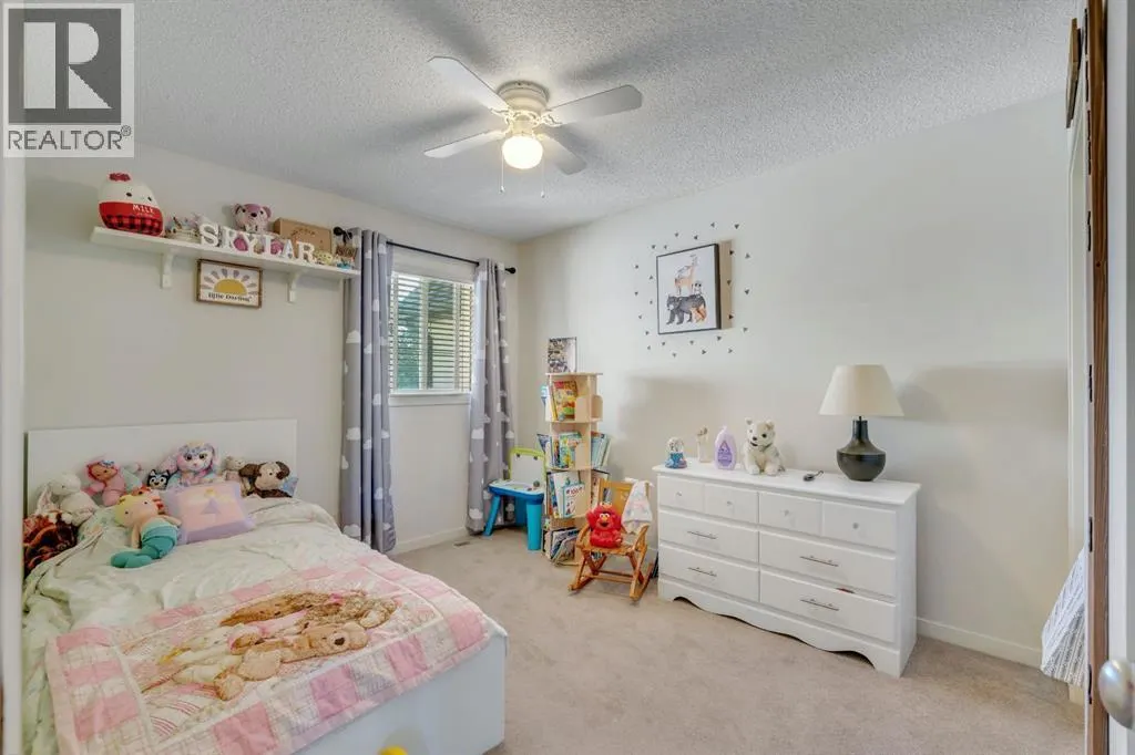 240 Silverado Range Heights SW