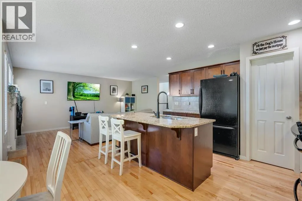 240 Silverado Range Heights SW