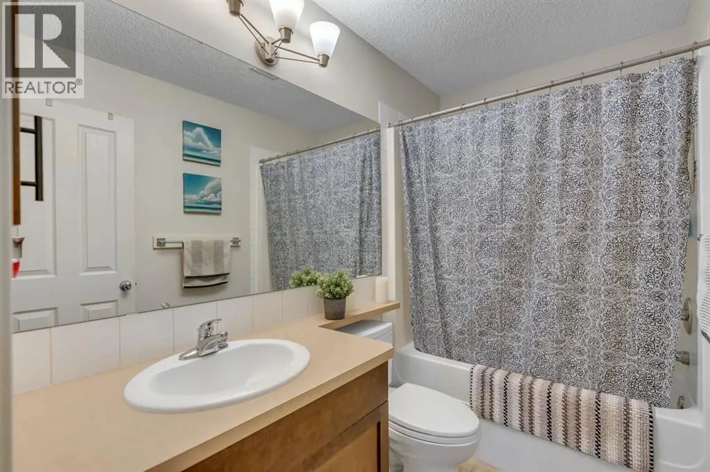 240 Silverado Range Heights SW