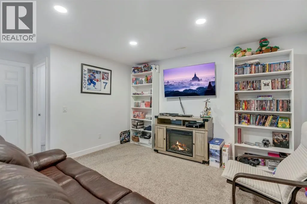 240 Silverado Range Heights SW
