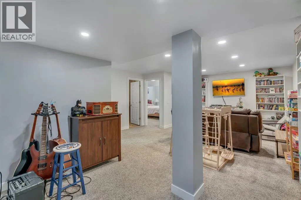 240 Silverado Range Heights SW