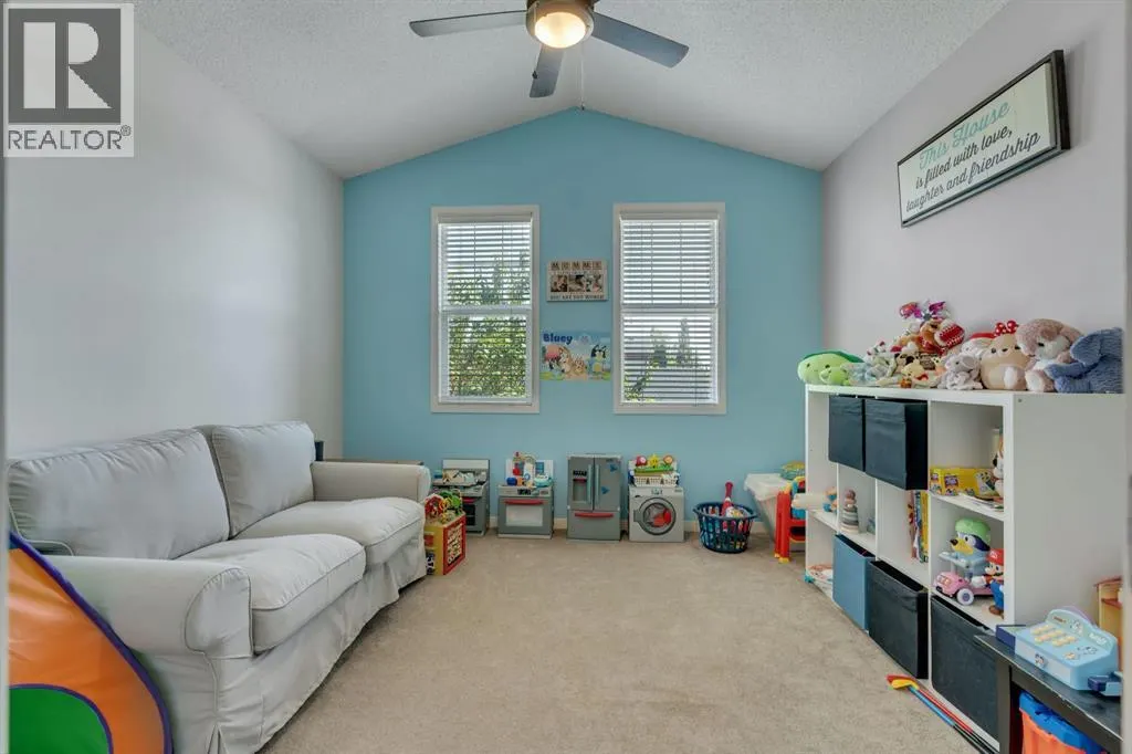 240 Silverado Range Heights SW