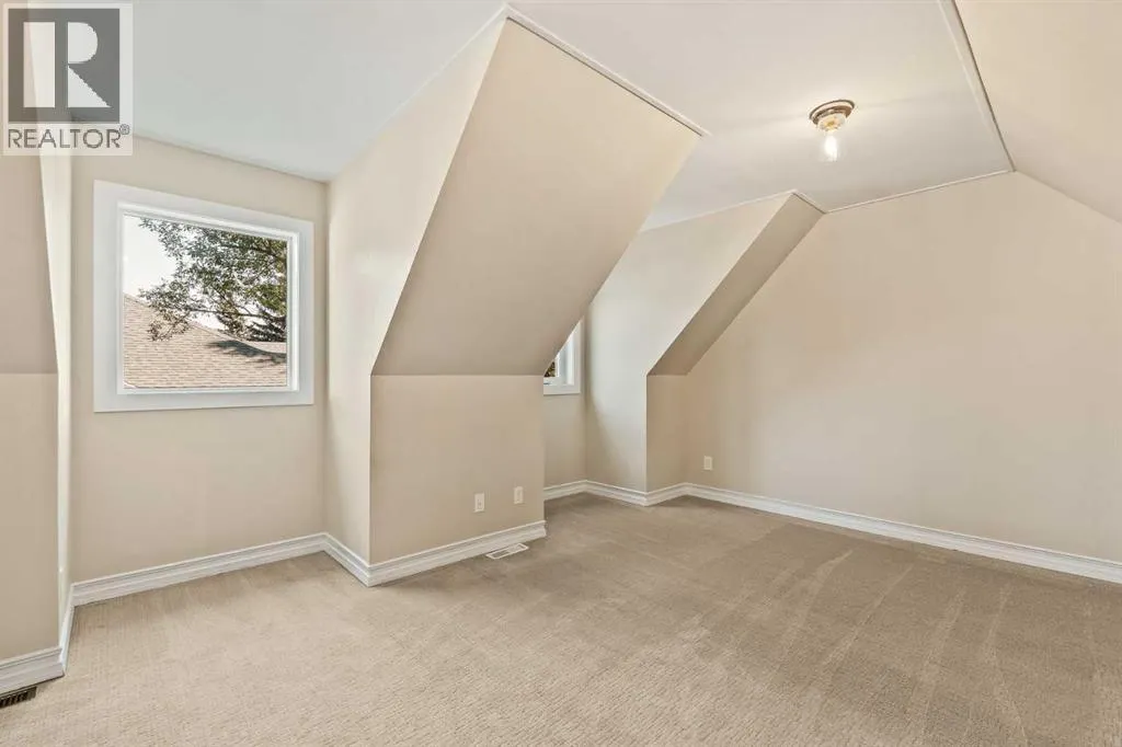 123 Scenic Park Crescent NW
