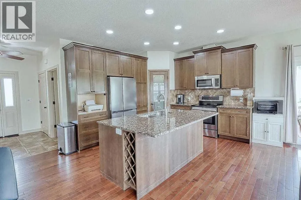 290048 34 Street W