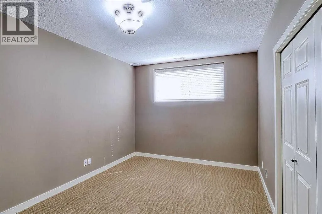 290048 34 Street W
